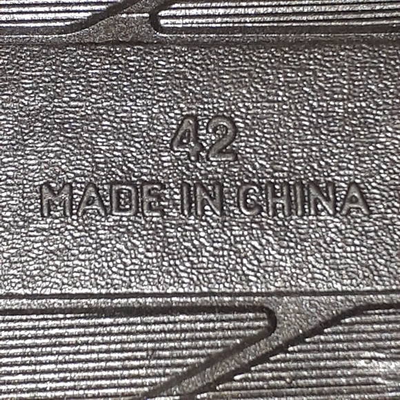 OUT KAST SLIDES BLACK/TEAL UNISEX SIZE 42 NWOT - Picture 8 of 8